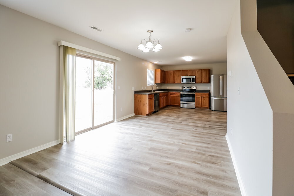 Building Photo - 558 Wellington Dr