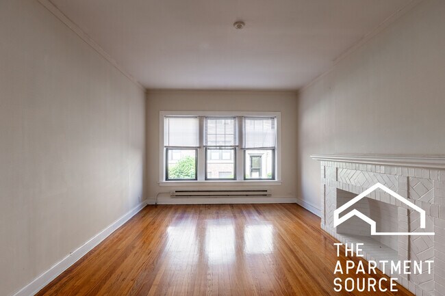 Building Photo - 1319 Oak Ave