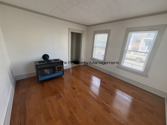 Building Photo - 111 Johnson St