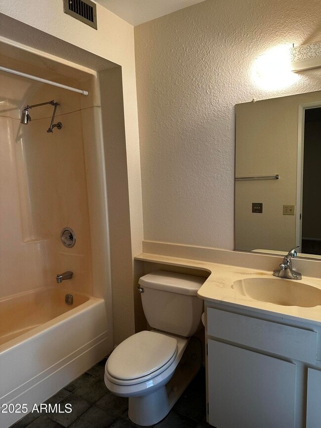 Building Photo - 9338 W Glen Oaks Cir N