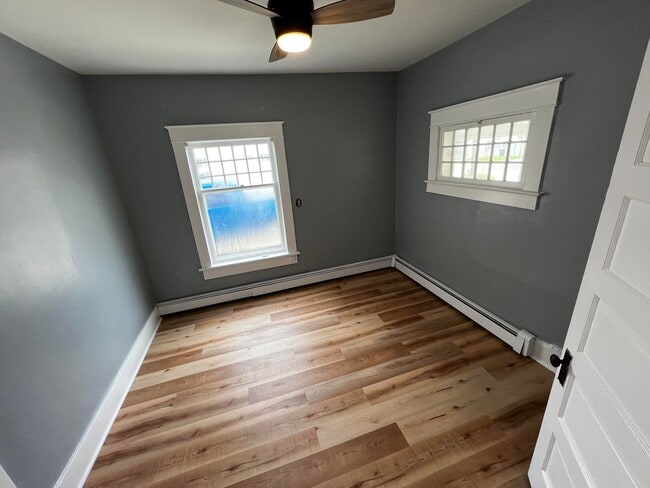 Building Photo - Beautifully Remodeled 3-Bed / 1-Bath Home ...