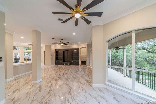 Building Photo - 18605 Elmbrook