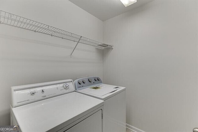 Building Photo - 805 Tulip Poplar Way