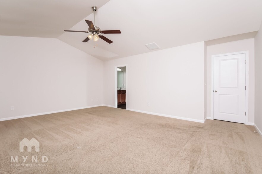 Building Photo - 700 Rose Mallow Dr