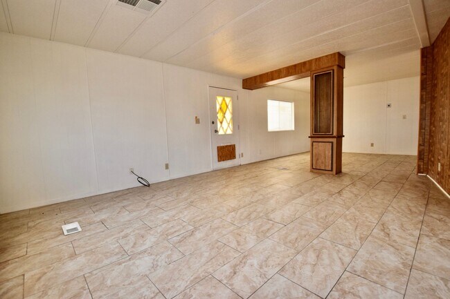 Building Photo - 3 bed 2 bath Mesa home in a quiet neighbor...