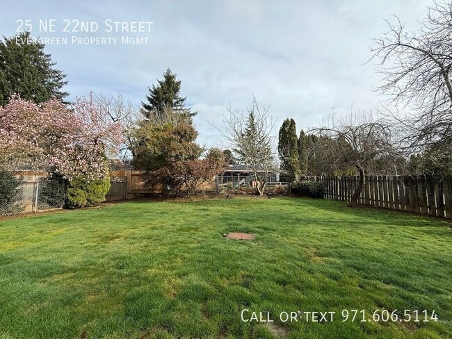 Building Photo - 25 NE 22nd St