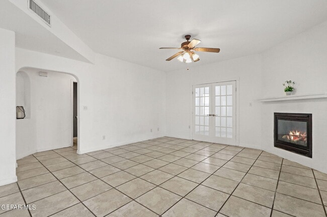 Building Photo - 636 Paseo Hermoso Dr