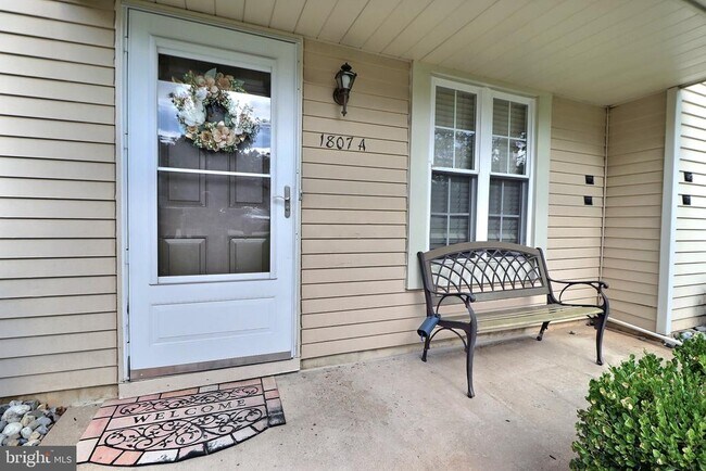 Building Photo - 1807A Sedgefield Dr