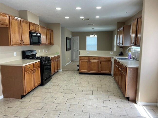 Building Photo - 25119 Clover Ranch Dr