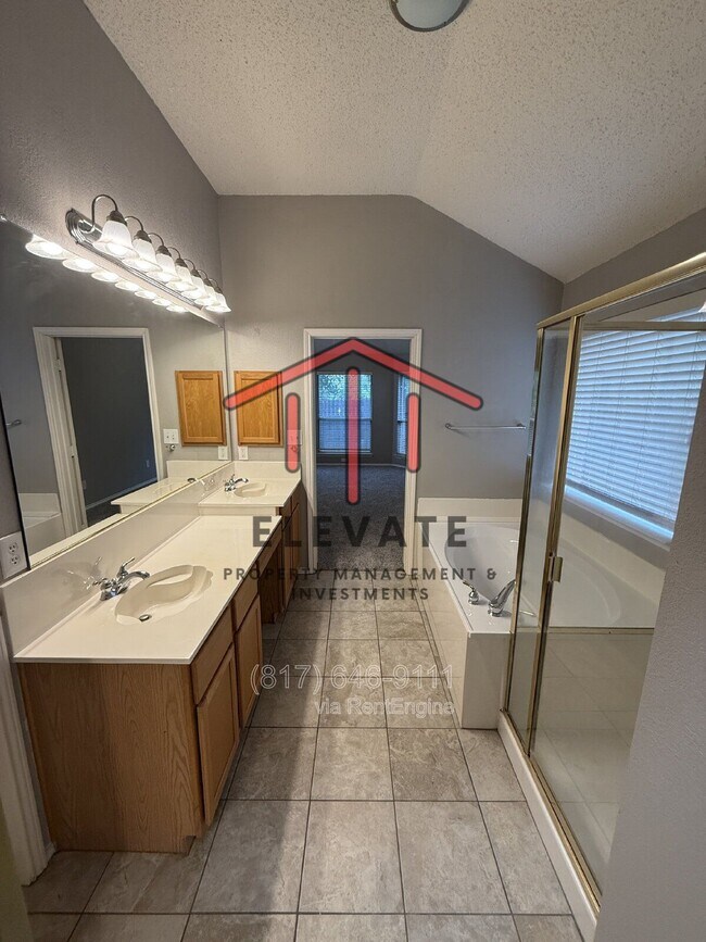 Building Photo - 6105 Comfort Dr