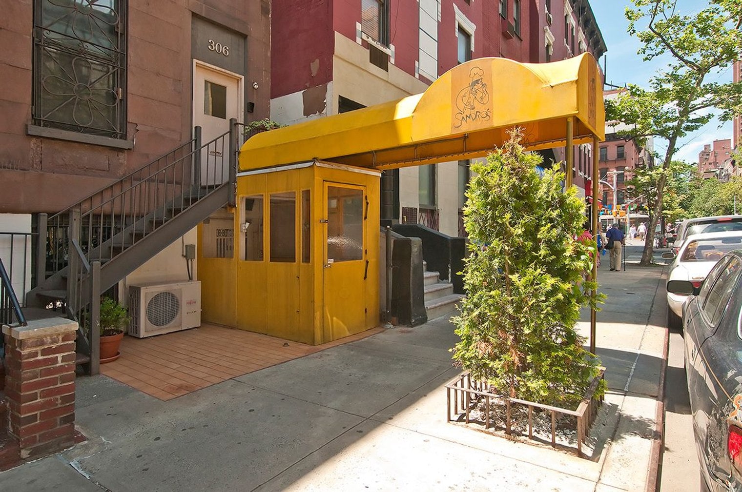 Building Photo - 337 E 81st St