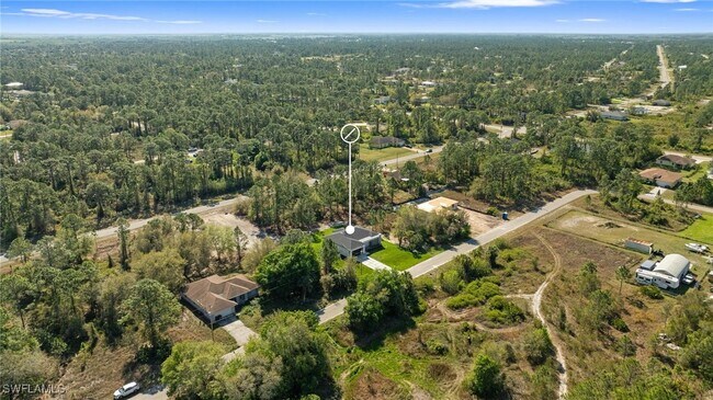 Building Photo - 567 Flamingo Ave S