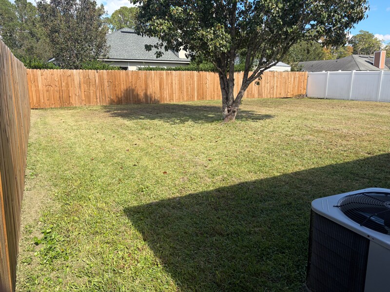 Building Photo - 45575 Ingleham Cir