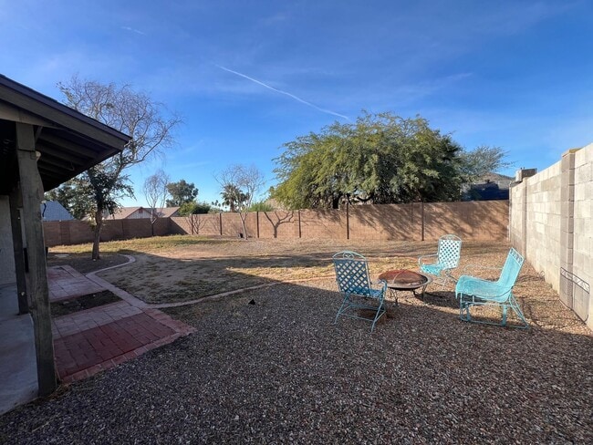 Building Photo - Location Location Location