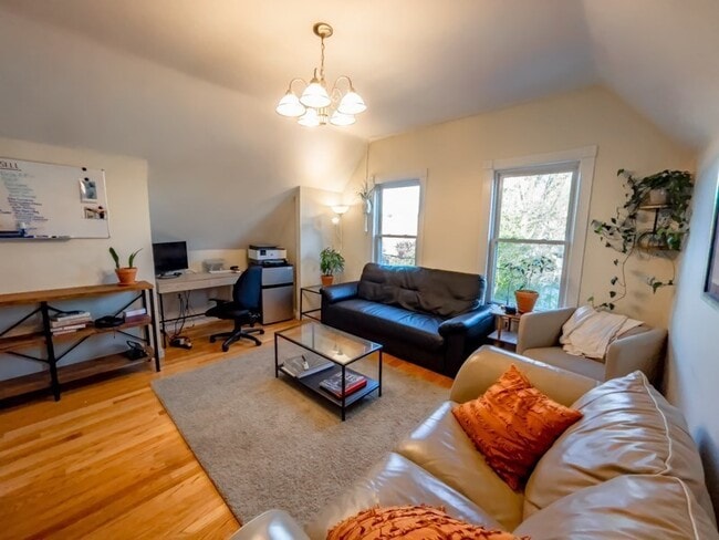 Building Photo - 153 Amory St