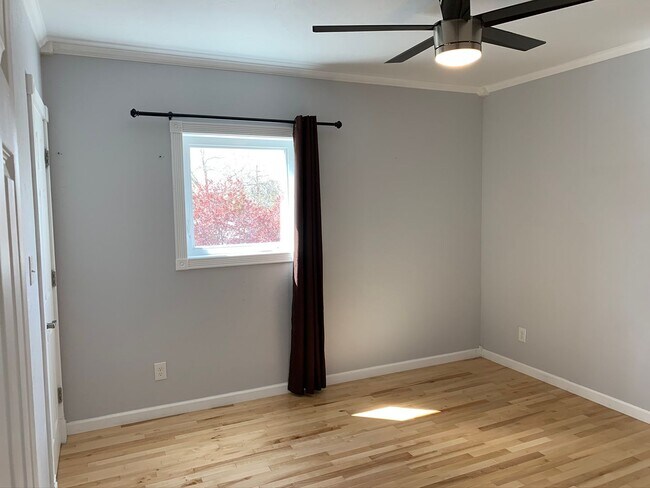 Building Photo - The Eagle Tower