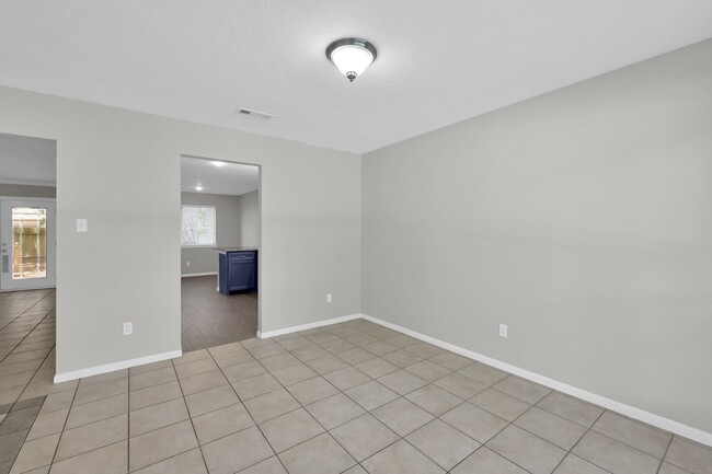 Building Photo - 28903 Atherstone St