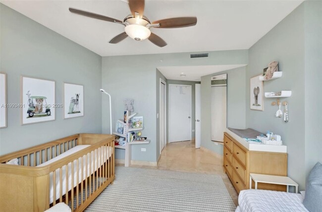 Building Photo - 848 Brickell Key Dr