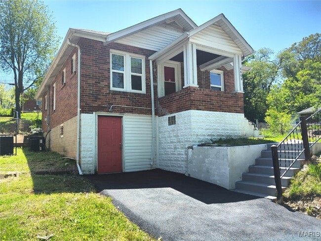 Building Photo - 4604 June Ave
