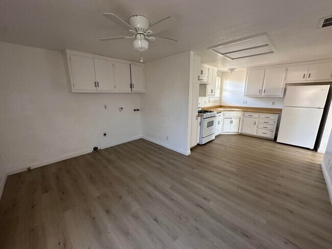 Building Photo - 417 S Richmond Rd