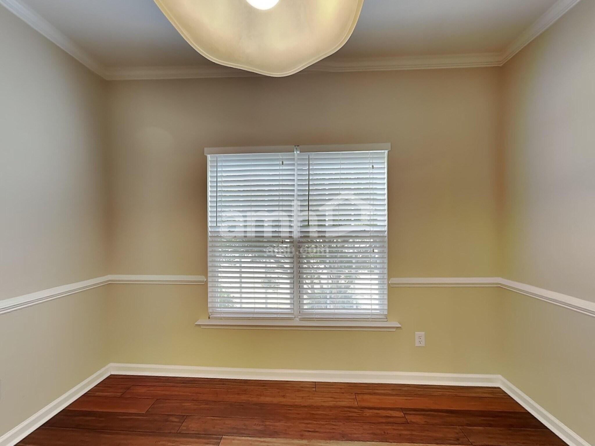 Building Photo - 635 Chadwyck Dr