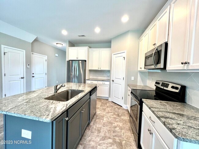 Building Photo - 328 S Culverton Rd