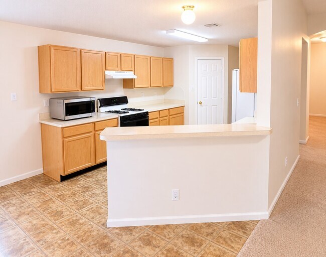 Building Photo - 15154 Kingsbridge Way