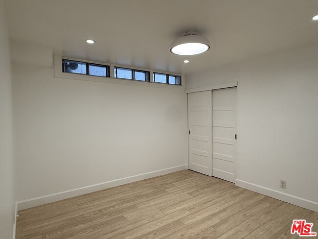 Building Photo - 1410 Maltman Ave