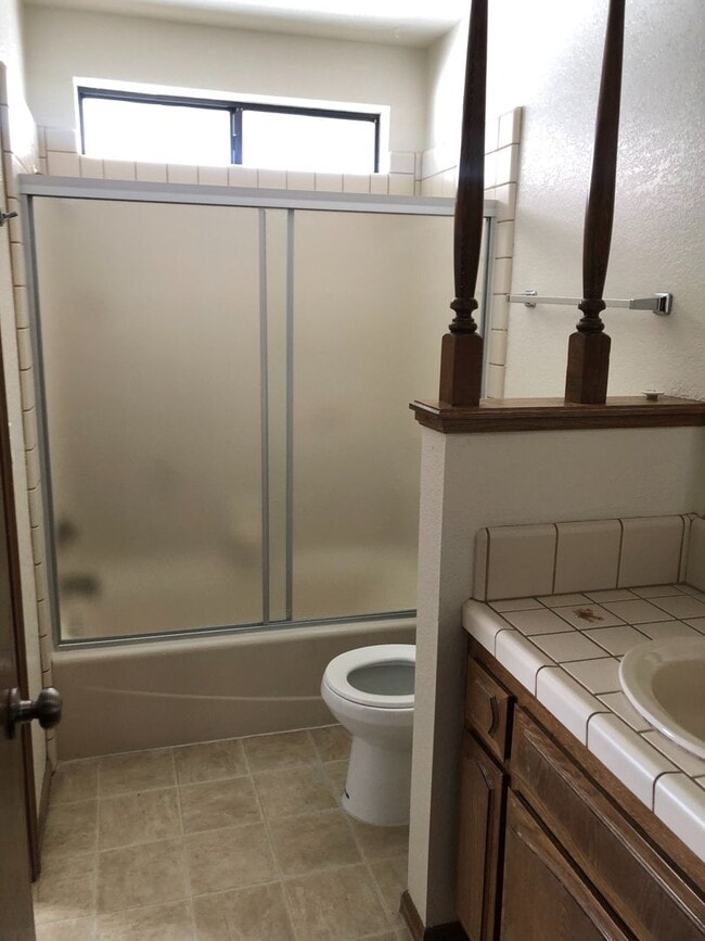 Building Photo - Spring Valley Lake Home