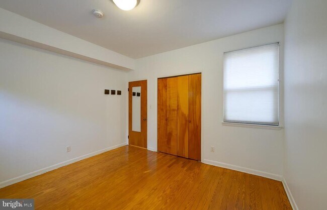 Building Photo - 1771 Swann St NW