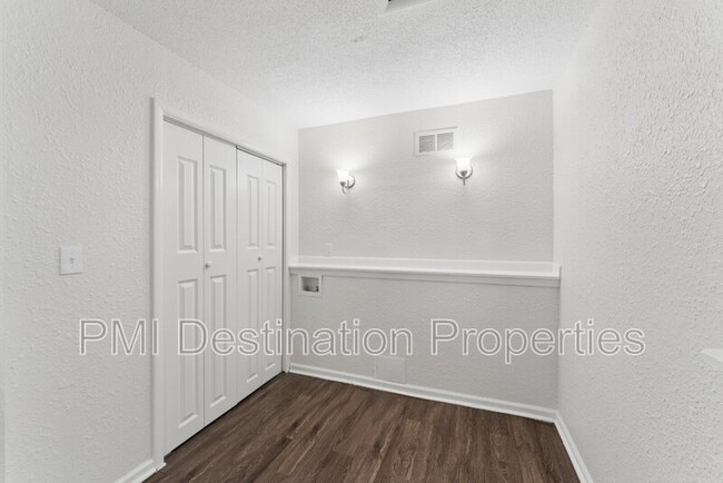 Building Photo - 5026 Locust Ave