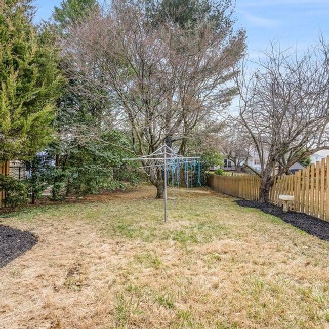 Building Photo - Beautifully updated 3 bedroom home in Ambler!!