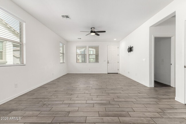 Building Photo - 25238 N 142nd Dr