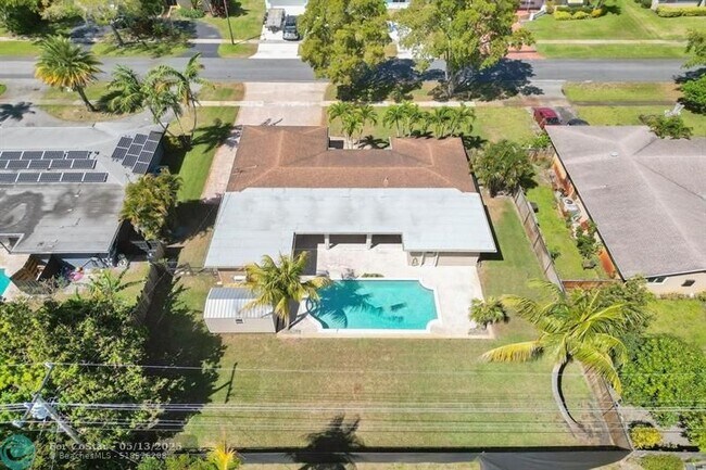 Building Photo - 5600 SW 8th St