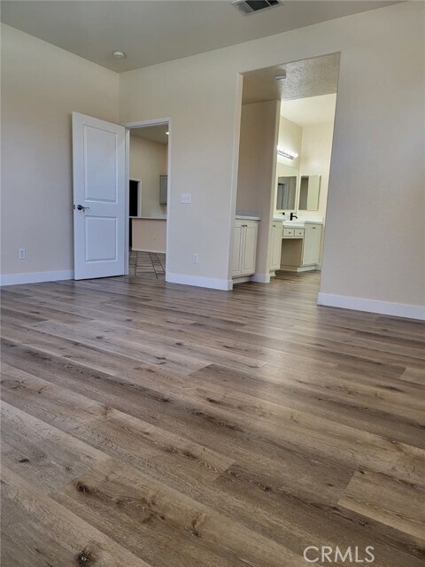 Building Photo - 25375 Forest Wood Cir
