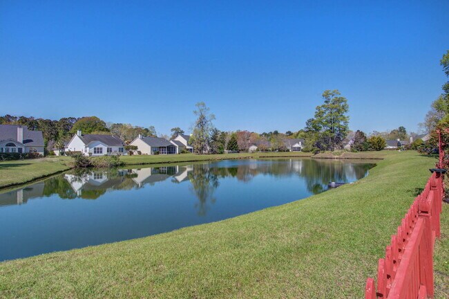 Building Photo - 533 Tribeca Dr