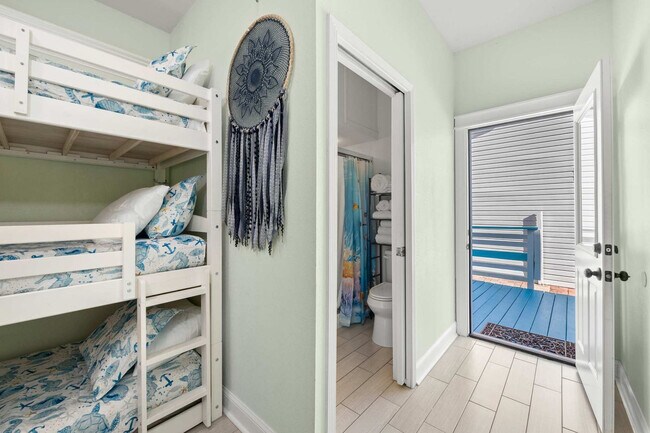 Building Photo - 4431 Luke Ave