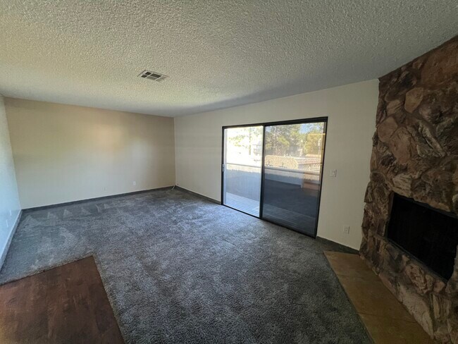 Building Photo - 4576 Kenmare Way