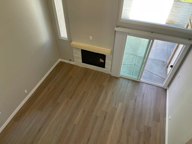 Building Photo - Remodeled Home in Irvine, Includes Attached 2 Car Garage