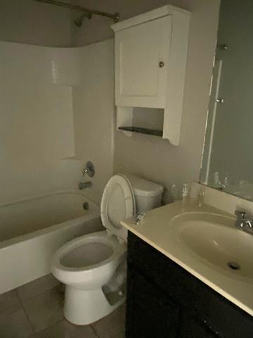 Building Photo - 9025 Benevolent Ct