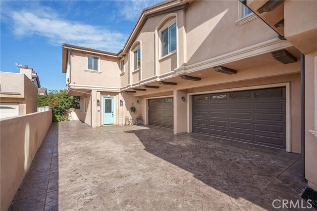 Building Photo - 2005 Robinson St