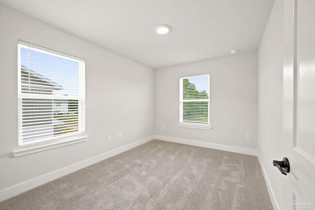 Building Photo - 5530 Lexlee Blvd