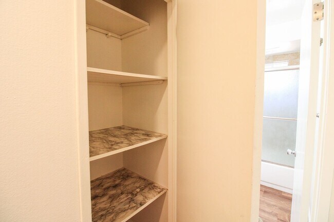 Building Photo - 1710 Huasna Dr