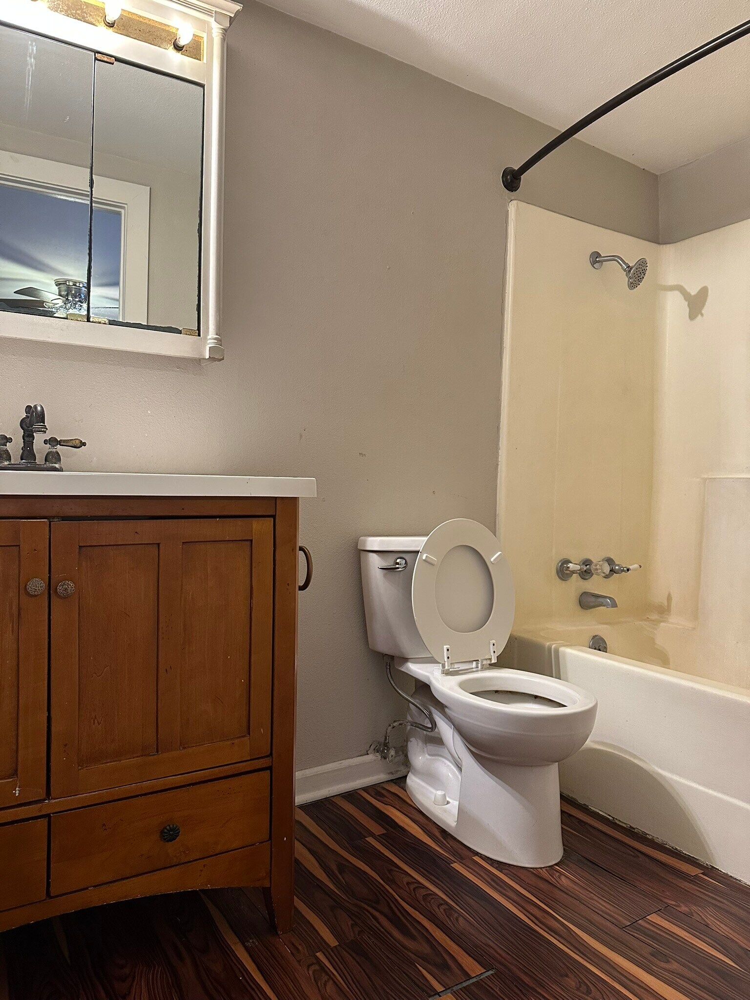 Building Photo - 1704 Avondale St