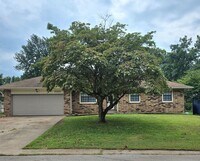 Building Photo - 3 bedroom home in quiet SW Springfield neighborhood.