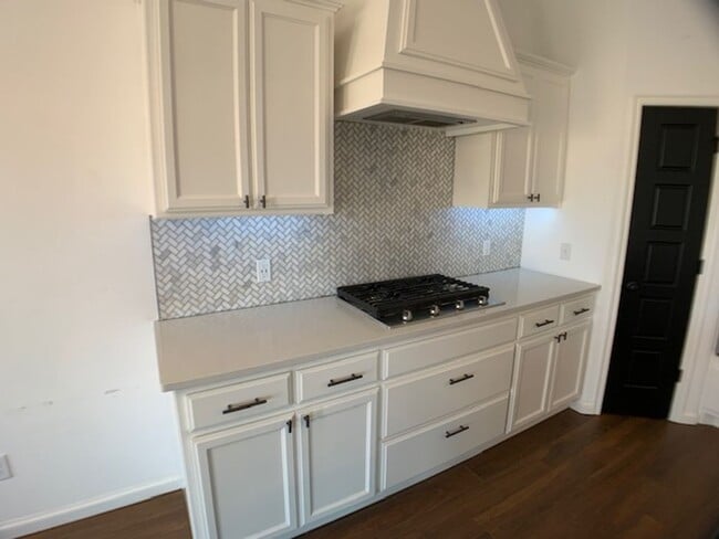 Building Photo - Edmond 3 bed Deer Creek