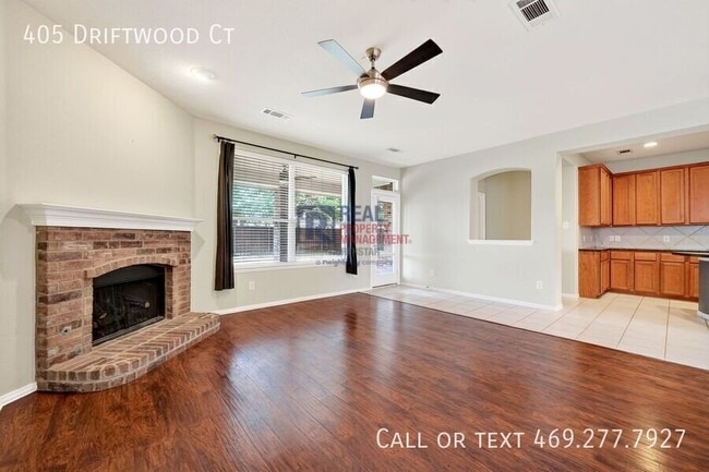 Building Photo - 405 Driftwood Ct