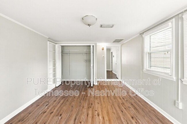 Building Photo - 947 Evans Rd
