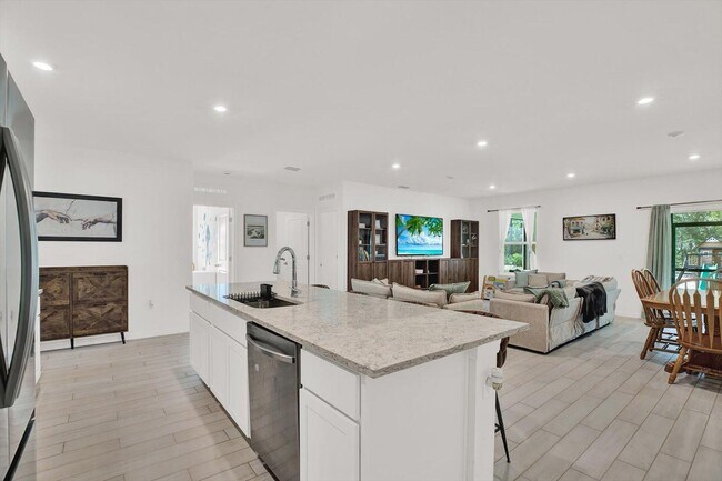 Building Photo - 18187 Macassar Rd