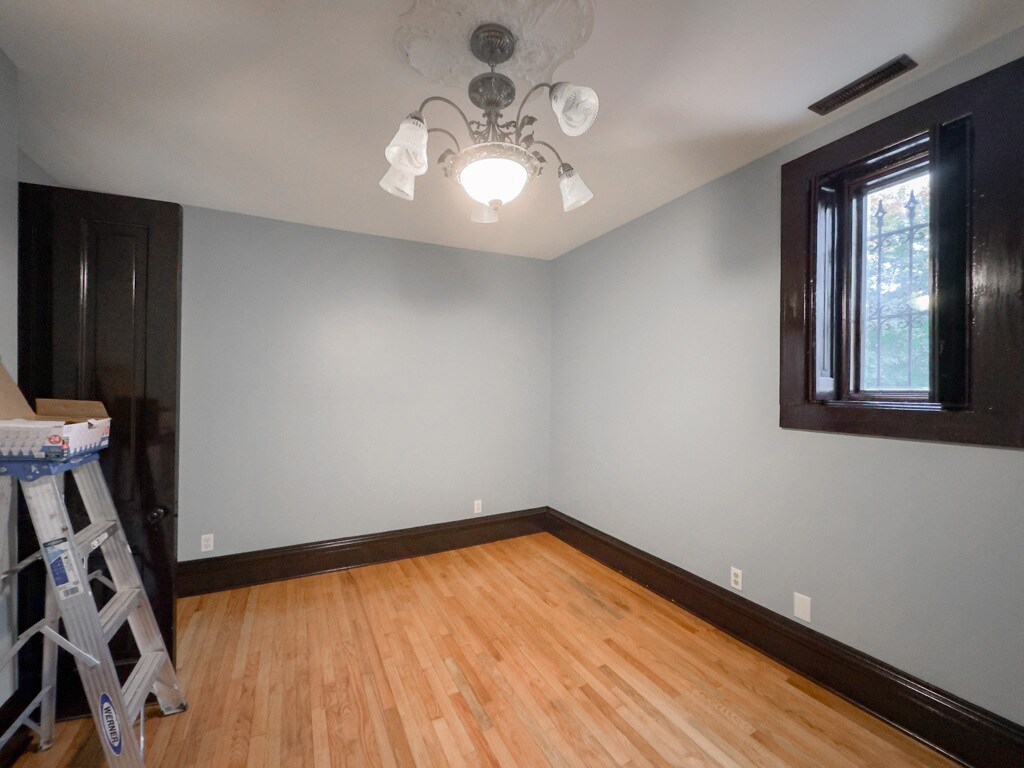 Building Photo - 238 S Ashland Ave